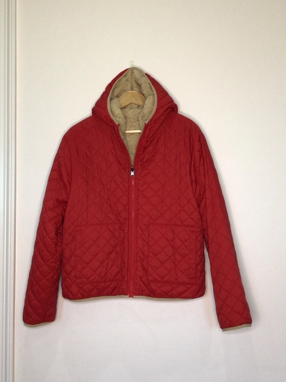 Zyia Active Women’s Large Quilted Sherpa Reversible Hooded Puffer Red Jacket - Picture 3 of 15